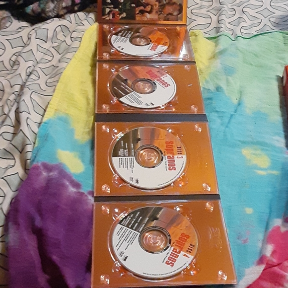 The Sopranos the first 2 season DVD collection - Picture 8 of 8